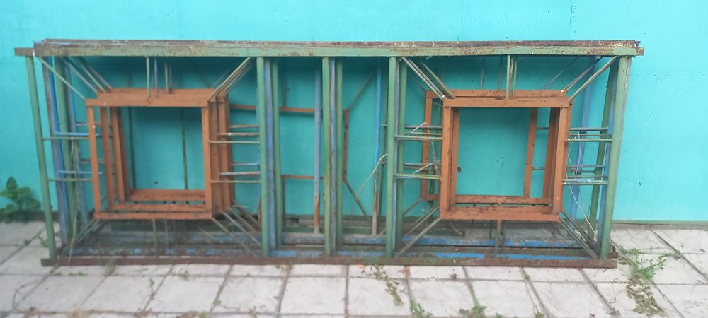 Металлическое ограждение размер 3м × 1м12см