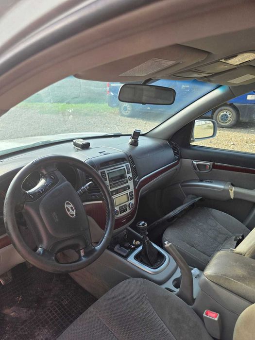 Vand Hyundai Santa Fe motor 2.2 din 2009 - motor defect