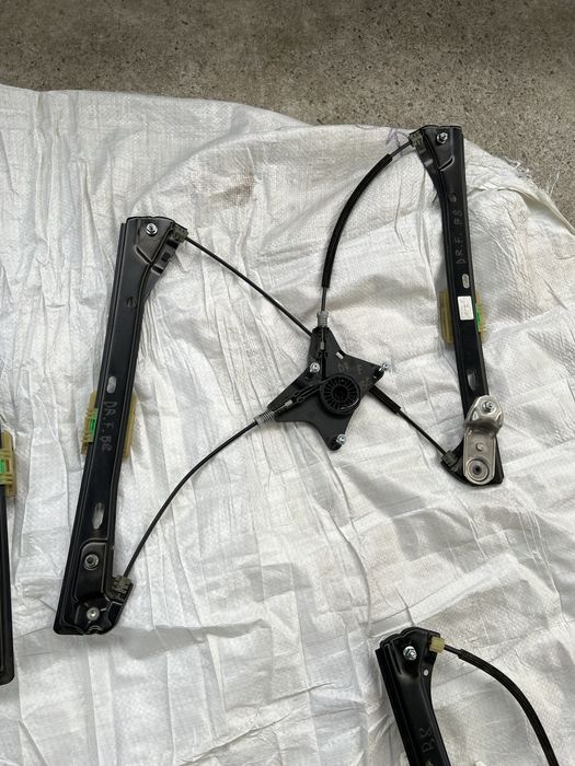 Macara geam fata spate stanga dreapta vw passat b8