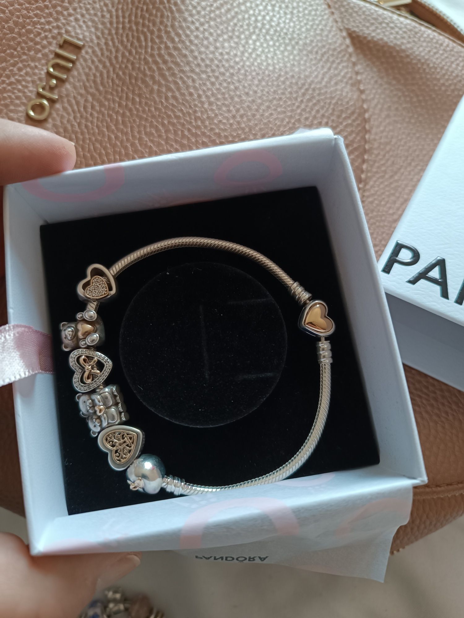 Pandora TT ,21см оригинални гривни и талисмани