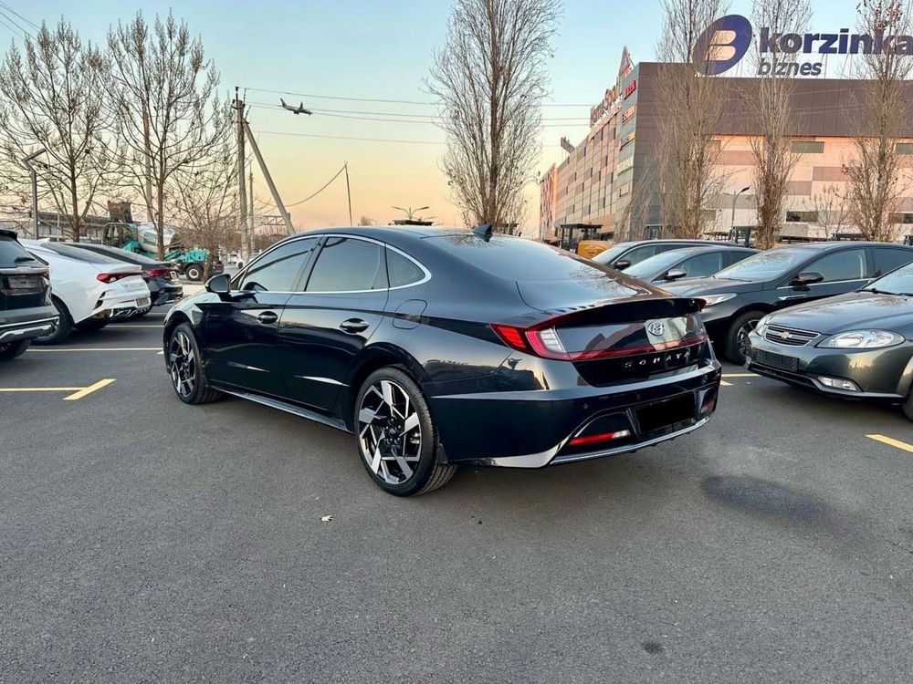 Проадется hyundai sonata 2022 года 2,5 последняя позиция