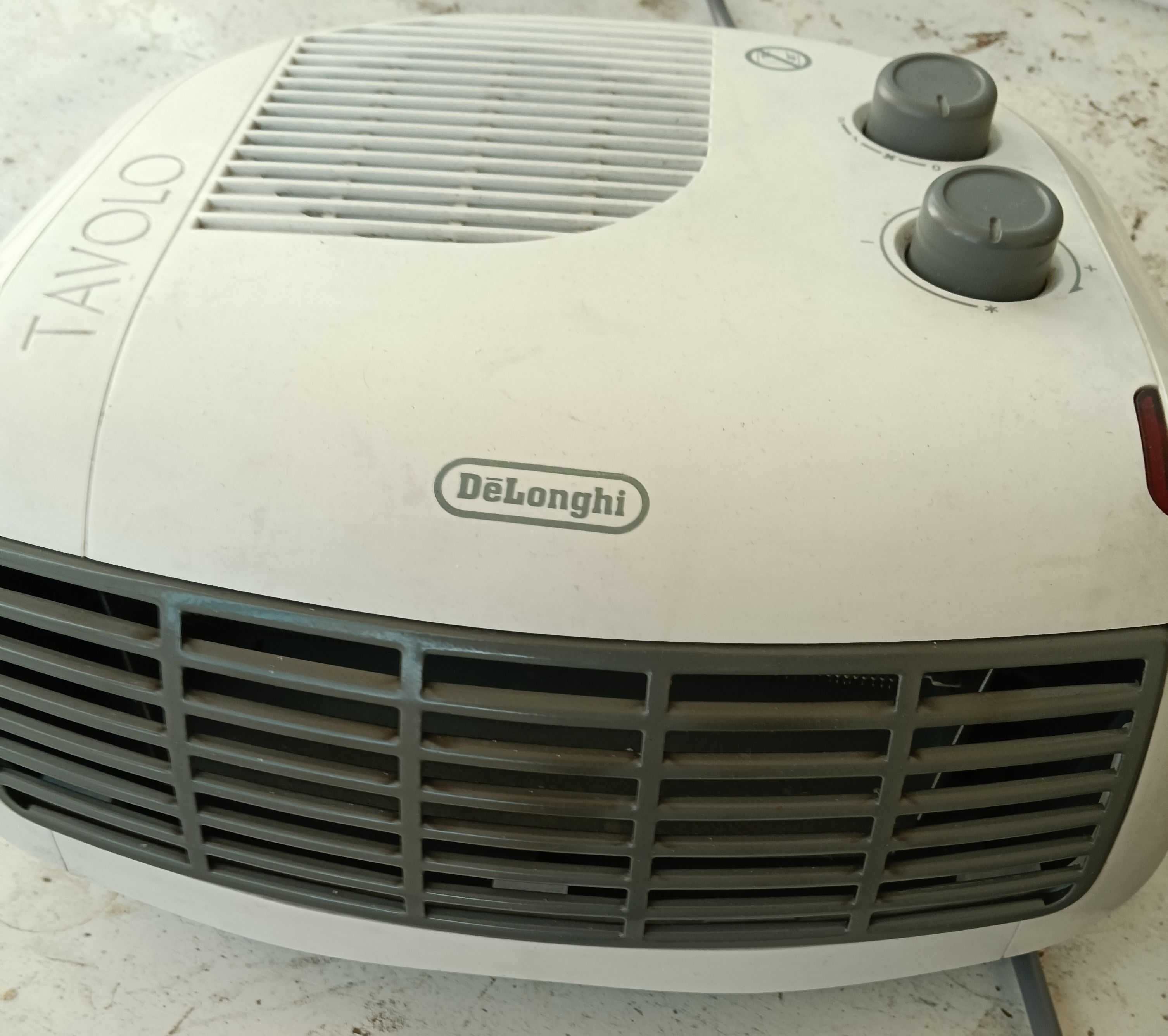 Вентилаторна елекрическа печка DeLonghi TAVOLO, 2200 W