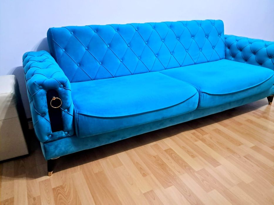 Vând canapea extensibila  nefolosita