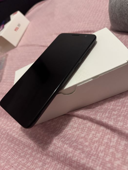 Vand telefon TCL501 nou