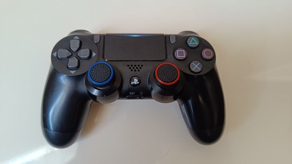 PlayStation Dualshock 4 Контролер