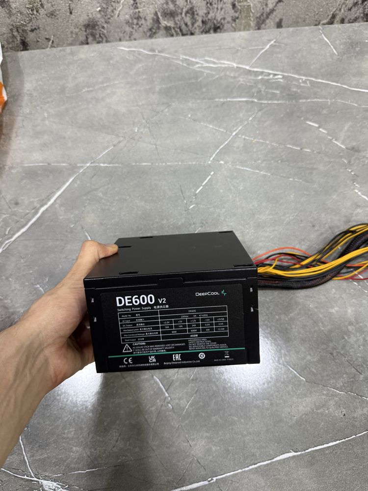Блок питания DeepCool DE600 V2 — новый, полный комплект