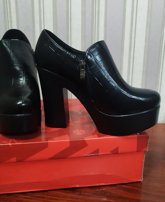 Продается женская обувь