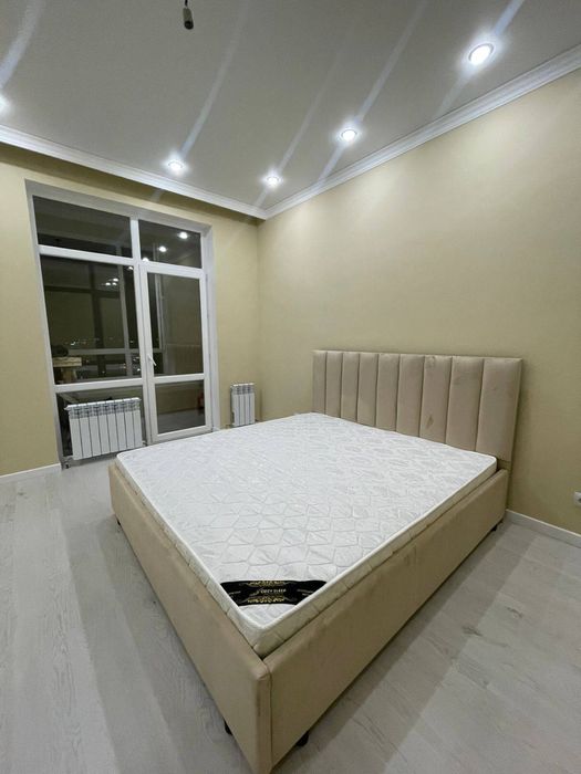 Кровать двуспальная 180х200 без матраса