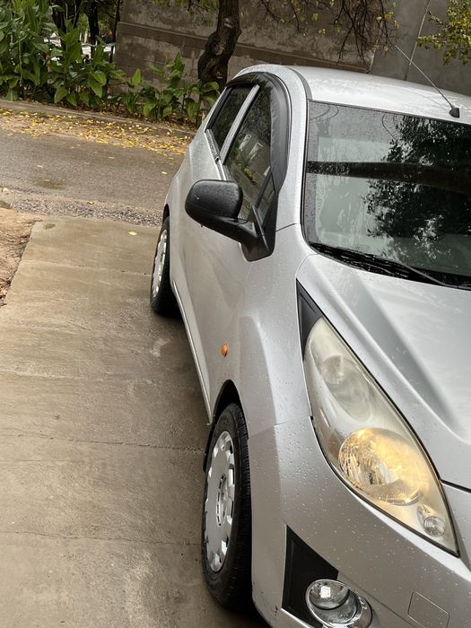 Spark moshinasi sotiladi 5000 kelishadigan joyi bor