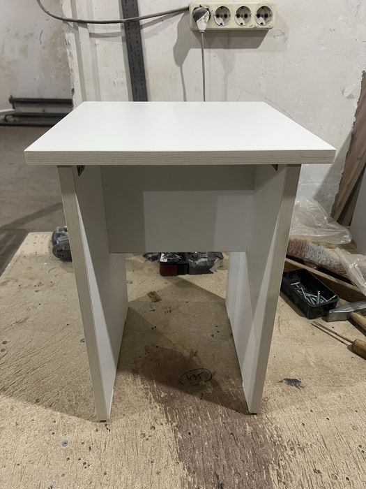 Продам табуретки новые 4 штуки