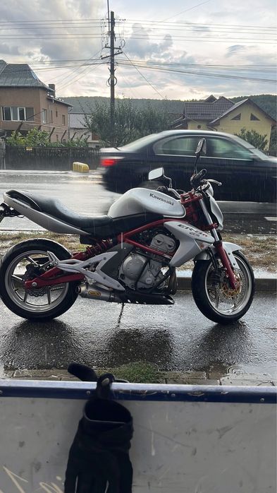 Kawasaki ER-6n an
