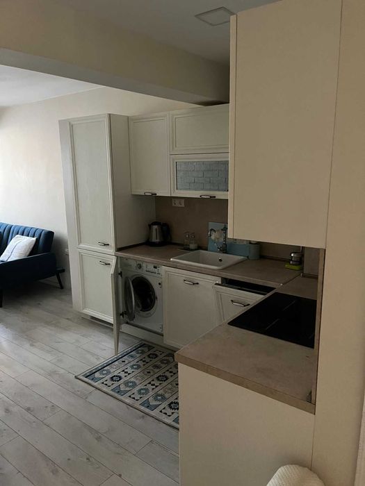 Дава се под наем Двустаен апартамент в Бургас, Възраждане - 75 кв.м за 408 € - Снимка #2