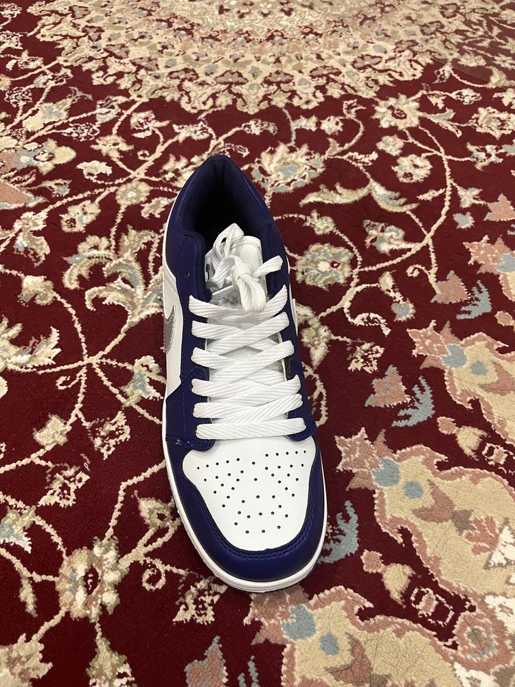 Nike air jordan yangi kiyilmagan zakas qilingan razmer xato kelgan