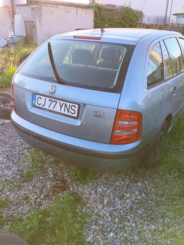 Stop/Stopuri Skoda fabia