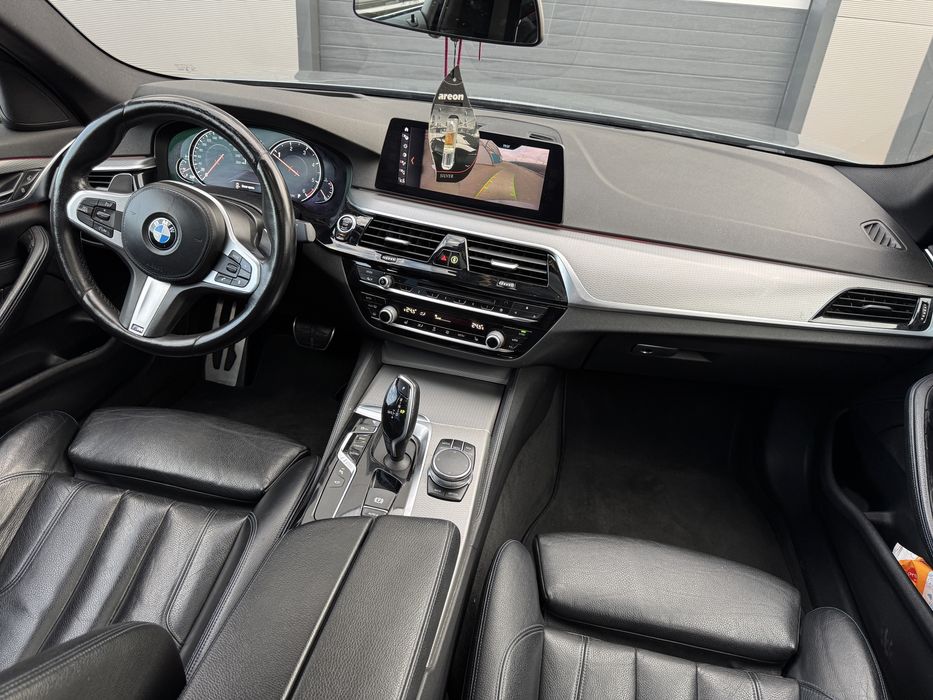 BMW 520 XD 2.0 Diesel 190cp X-Drive Pachet M/Led/Trapa/Camere/Gesturi