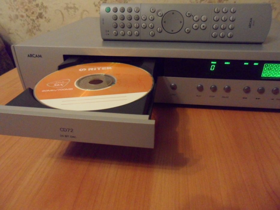 Проигрыватель компакт-дисков Arcam CD72 DIVA