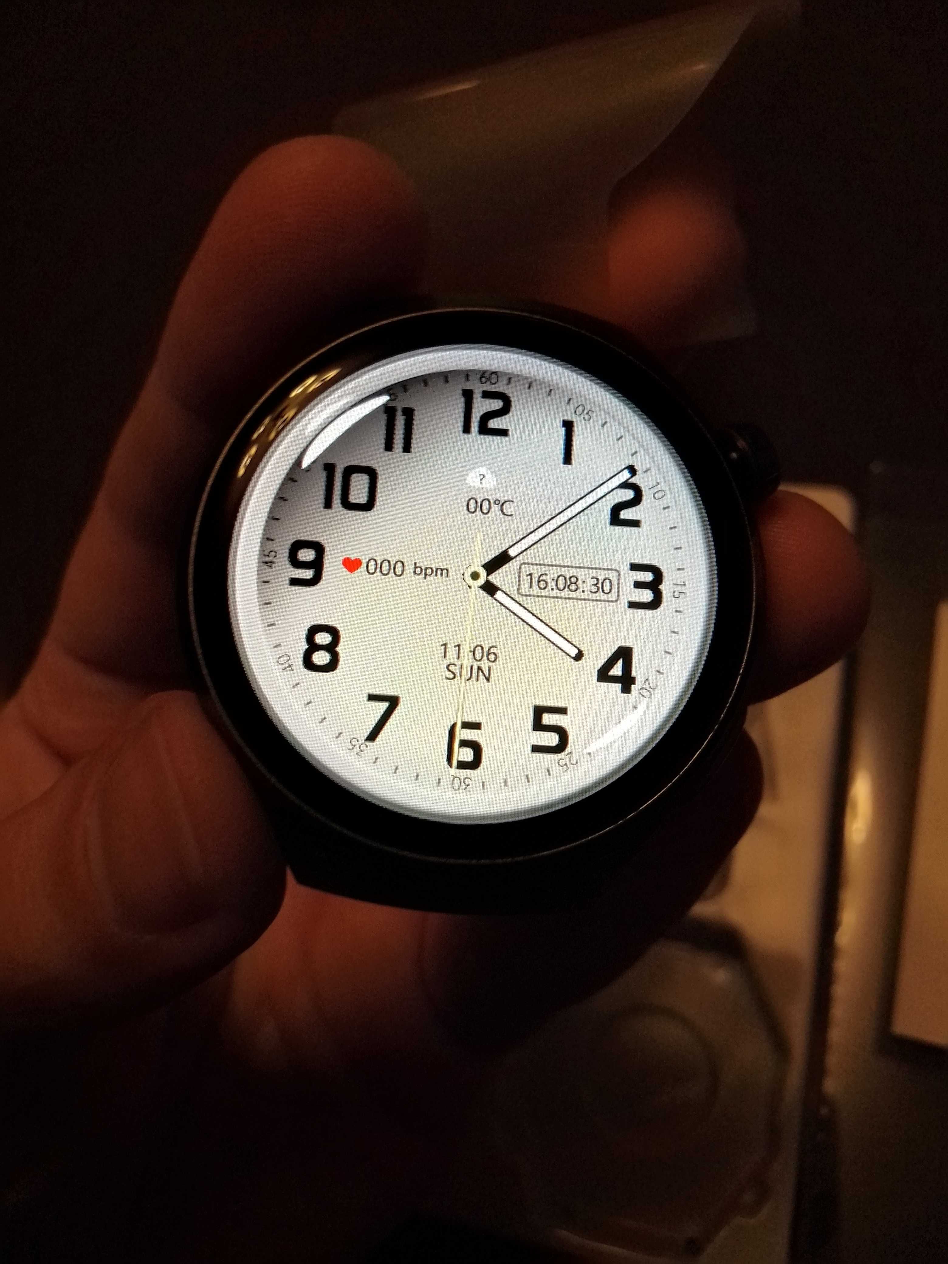 Продавам мъжки смарт часовник (SMART WATCH)