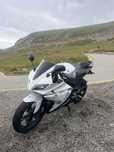 Yamaha yzf r125.