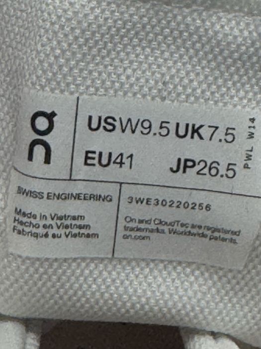 Маратонки ON CLOUD .Номер 41