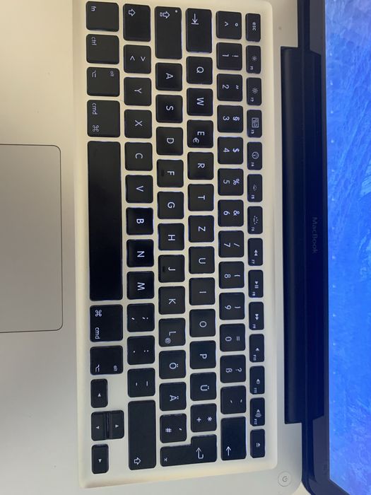 Se vinde Macbook pro