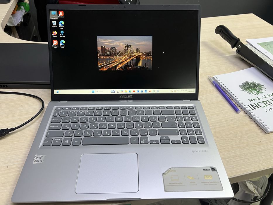 Ноутбук VivoBook AsusLaptop