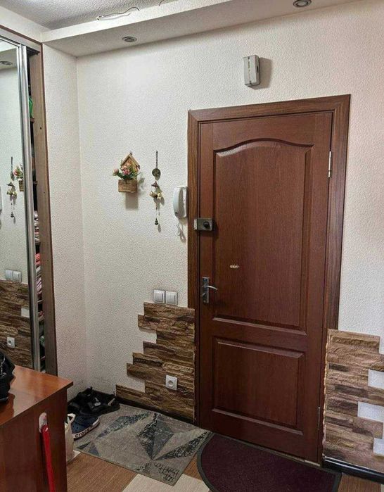 Продам 3-х комнатную с ремонтом на Авиасозлар-4.