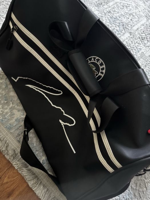 Сумка дорожная в хорошем состоянии