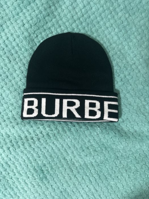 Продам шапку Burberry