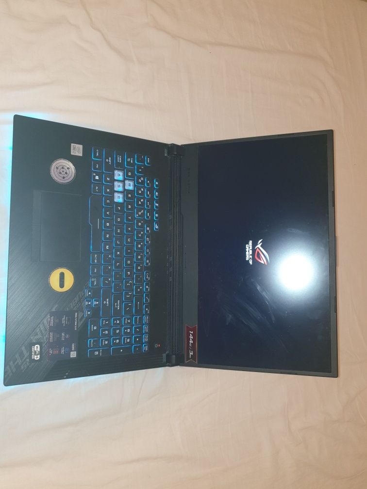 Laptop gaming ASUS ROG STRIX G17 + WINDOWS 11