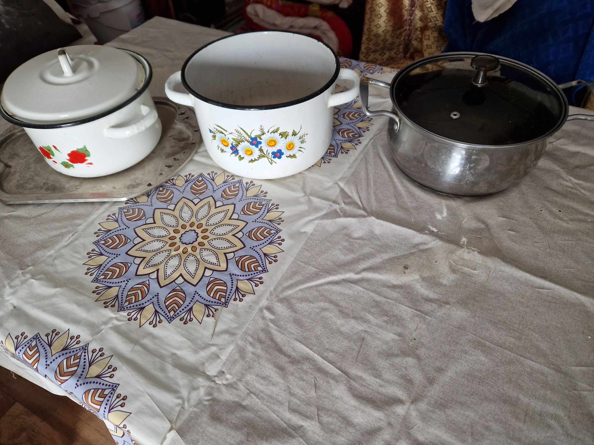 Продам казаны и кастрюли