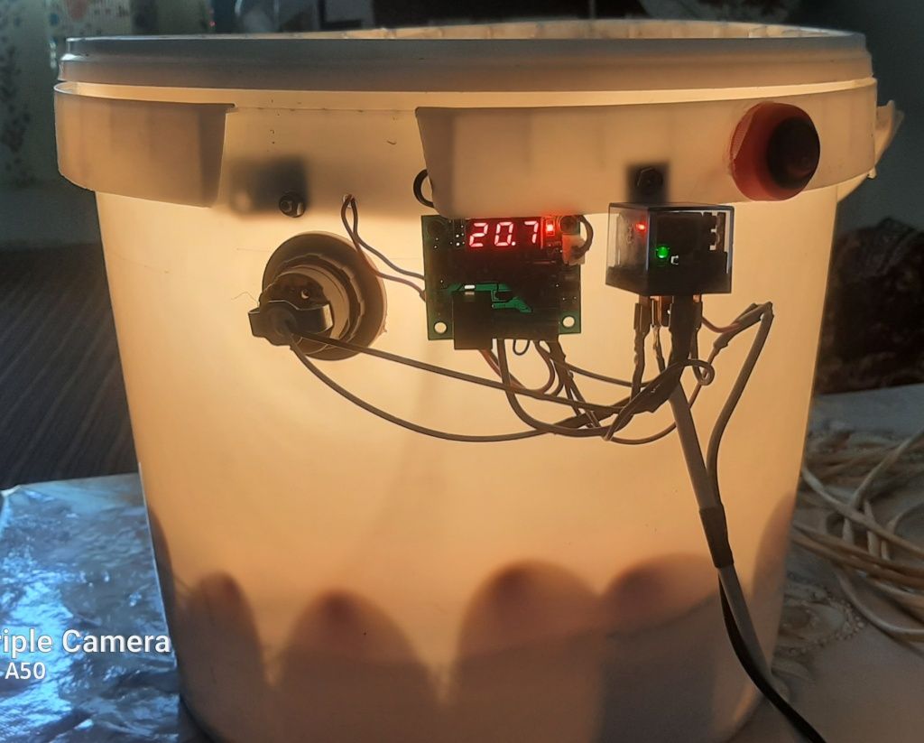 Inkubator 30talik tovuq va 60talik bedana tuxumlari uchun