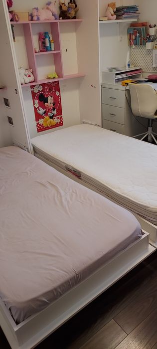 Vând doua paturi rabatabile de o persoană