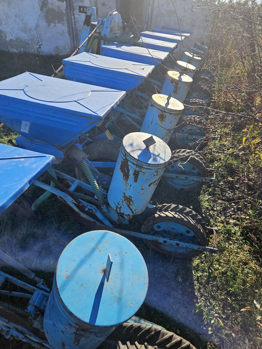 Semanatoare SPC 8 cu fertilizare de Mecanica Piatra Neamt