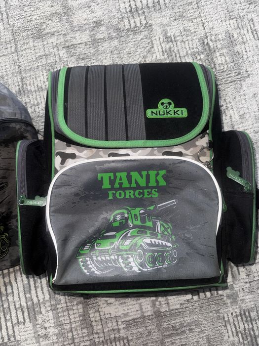 Продам ранец рюкзак для начальной школы