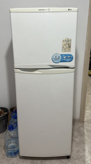 Продаю холодильник