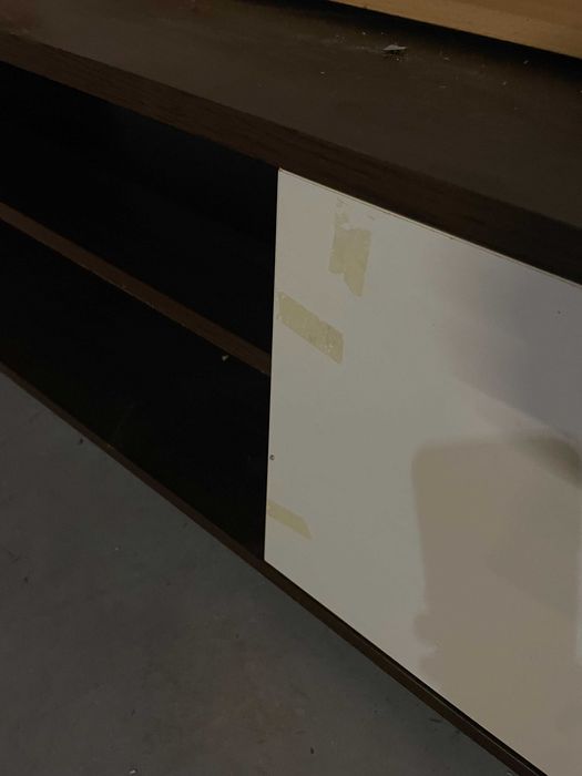 Шкаф за телевизор