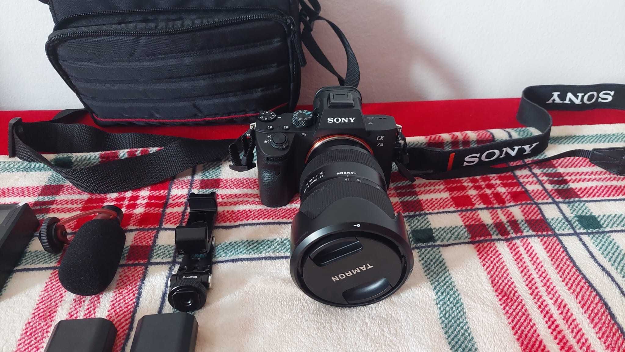 Aparat foto Sony A7III + Obiectiv Tamron 28-75mm F2.8 + accesorii