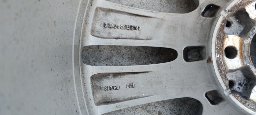 Лята джанта R20 5x112