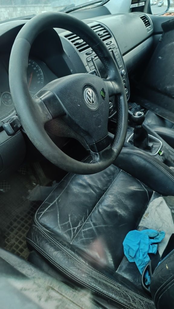 Продавам Голф 5  2.0tdi 140кс BKD 16V на ЧАСТИ