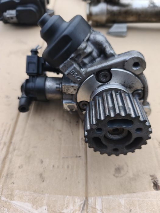 Pompă înalte injecție 2.0 tdi CBAB Volkswagen Passat B6 B7