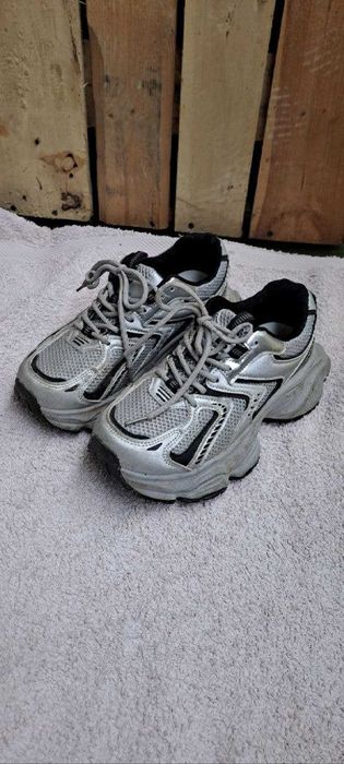 Модные кроссовки унисекс обмен