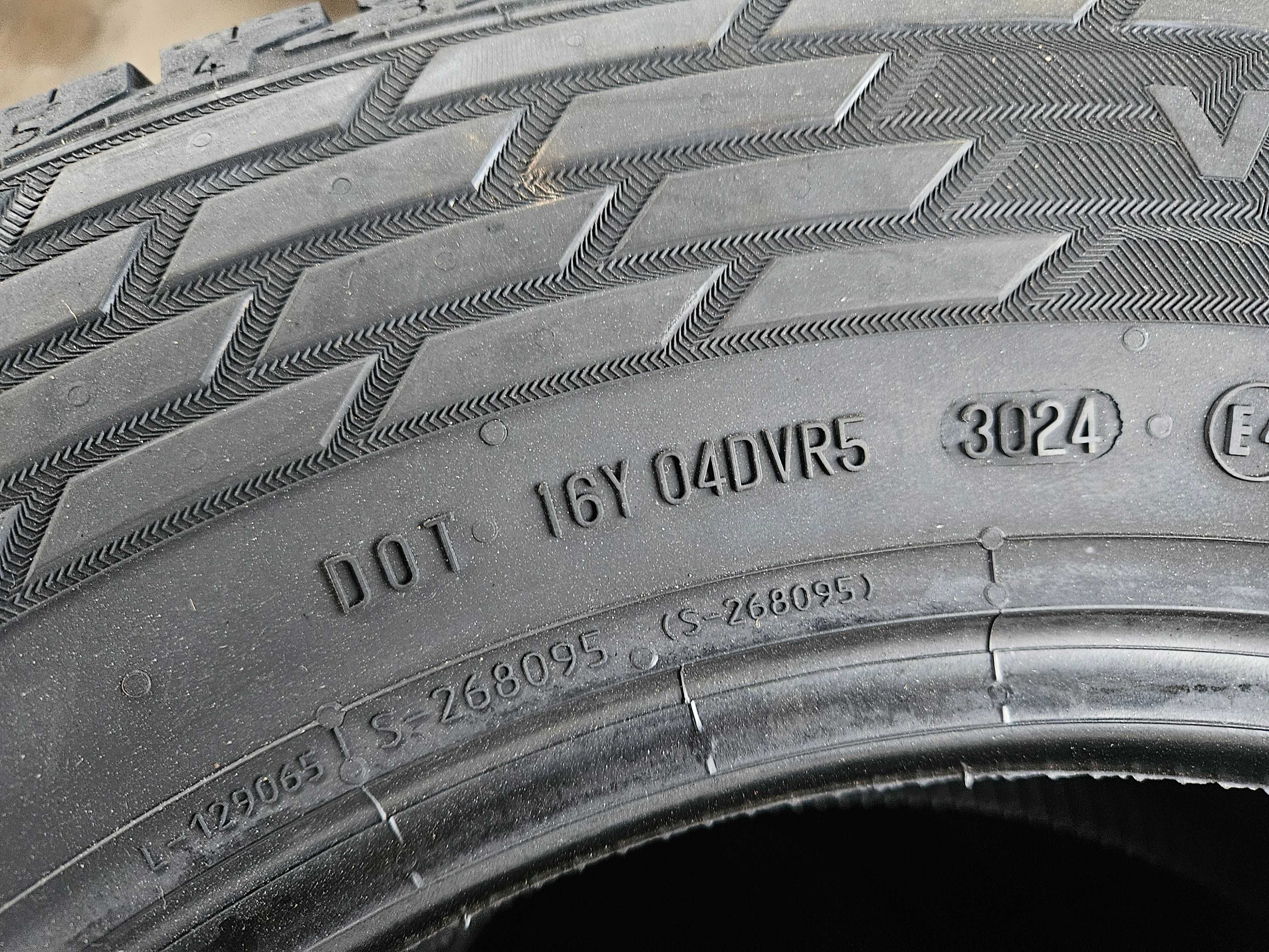 4 Нови бусови гуми 235/65R16C Continental Van A/S Ultra 121/119R 10PR