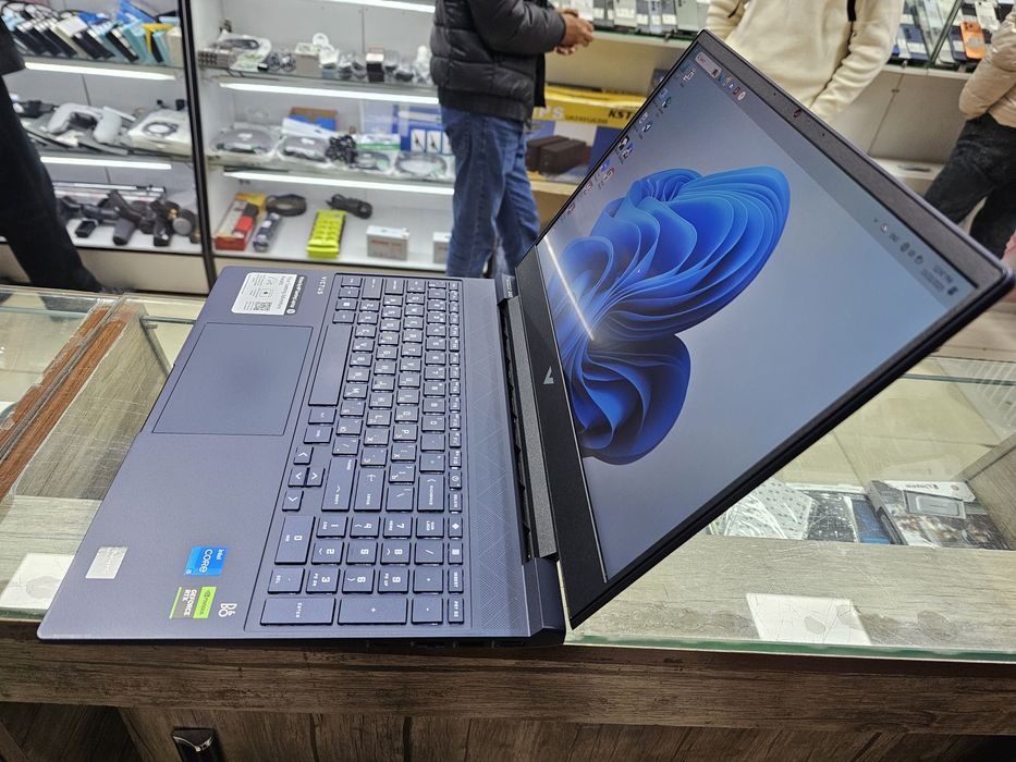 HP Victus Core i5 + RTX 3050