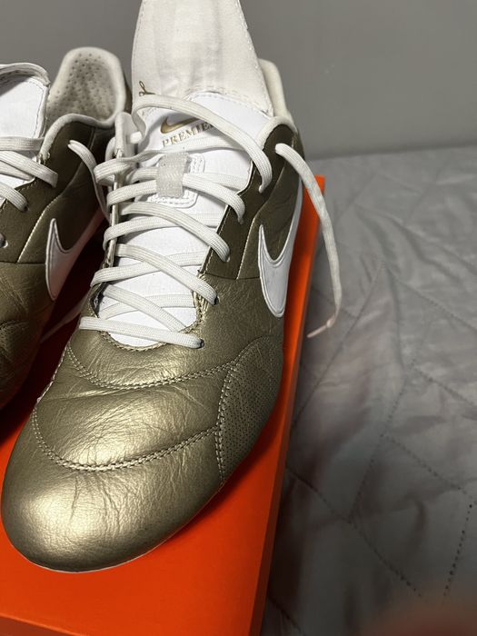 Футболни бутонки Nike premier