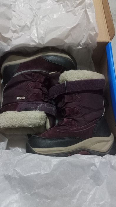 Продаю детские обуви