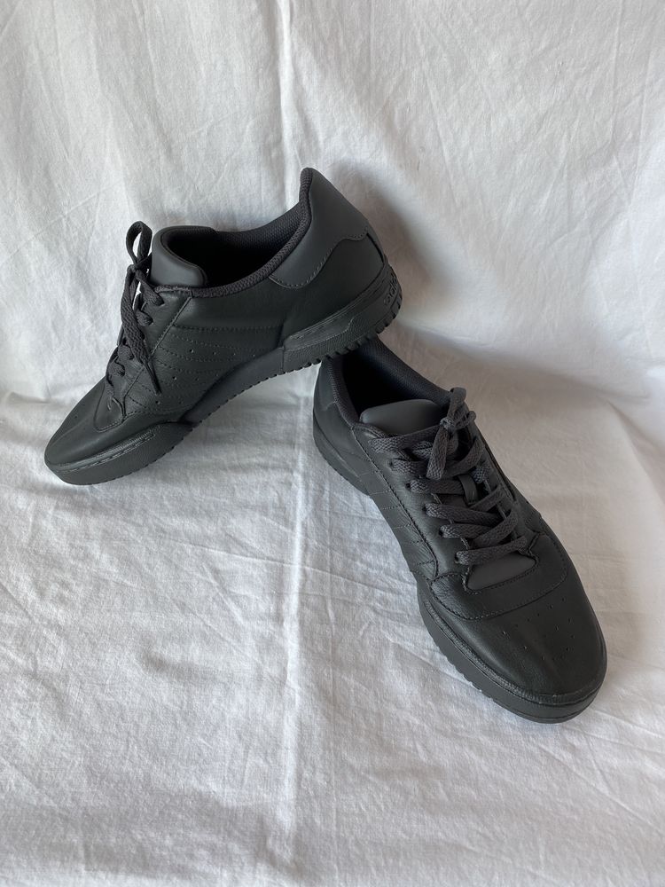 Adidas Yeezy Calabasas,marime 41