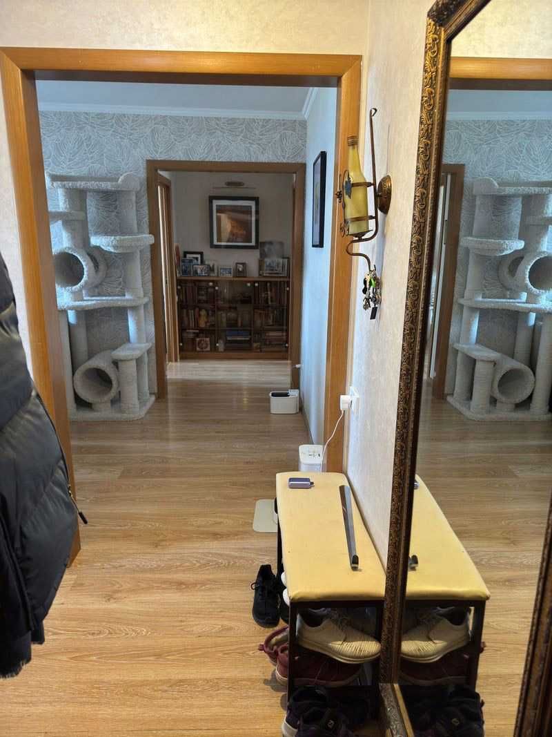Продам 3-комнатнкю  квартиру в Орбита 2