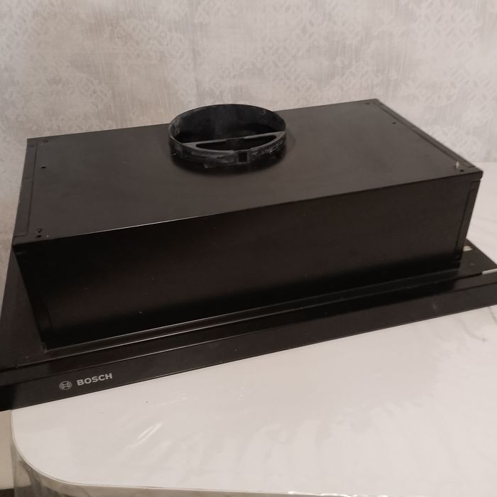 Продам вытяжку встраиваемую