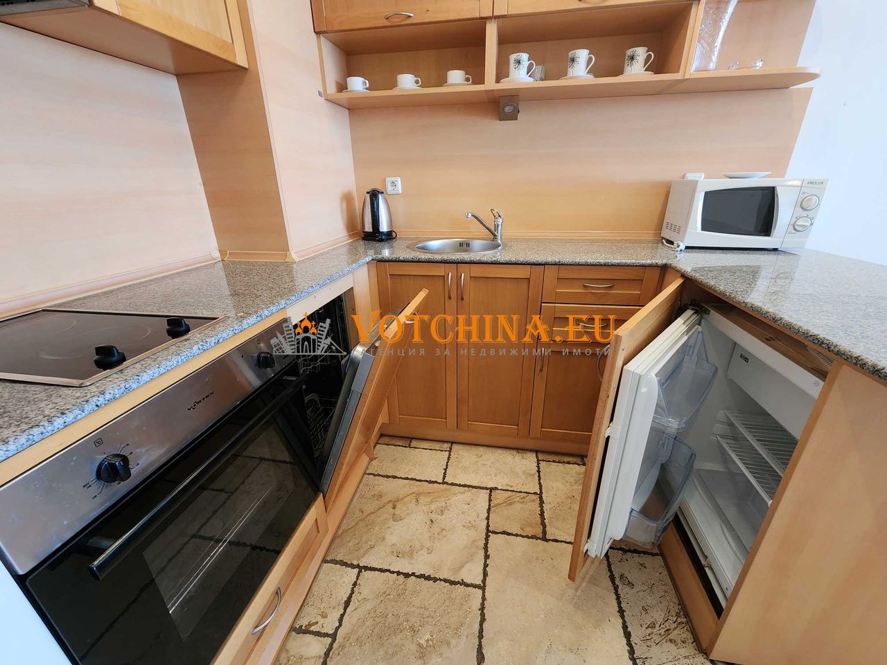 Продава се Тристаен апартамент в с. Топола, Област Добрич - 122 кв.м за 1014 €/кв.м - Снимка #2