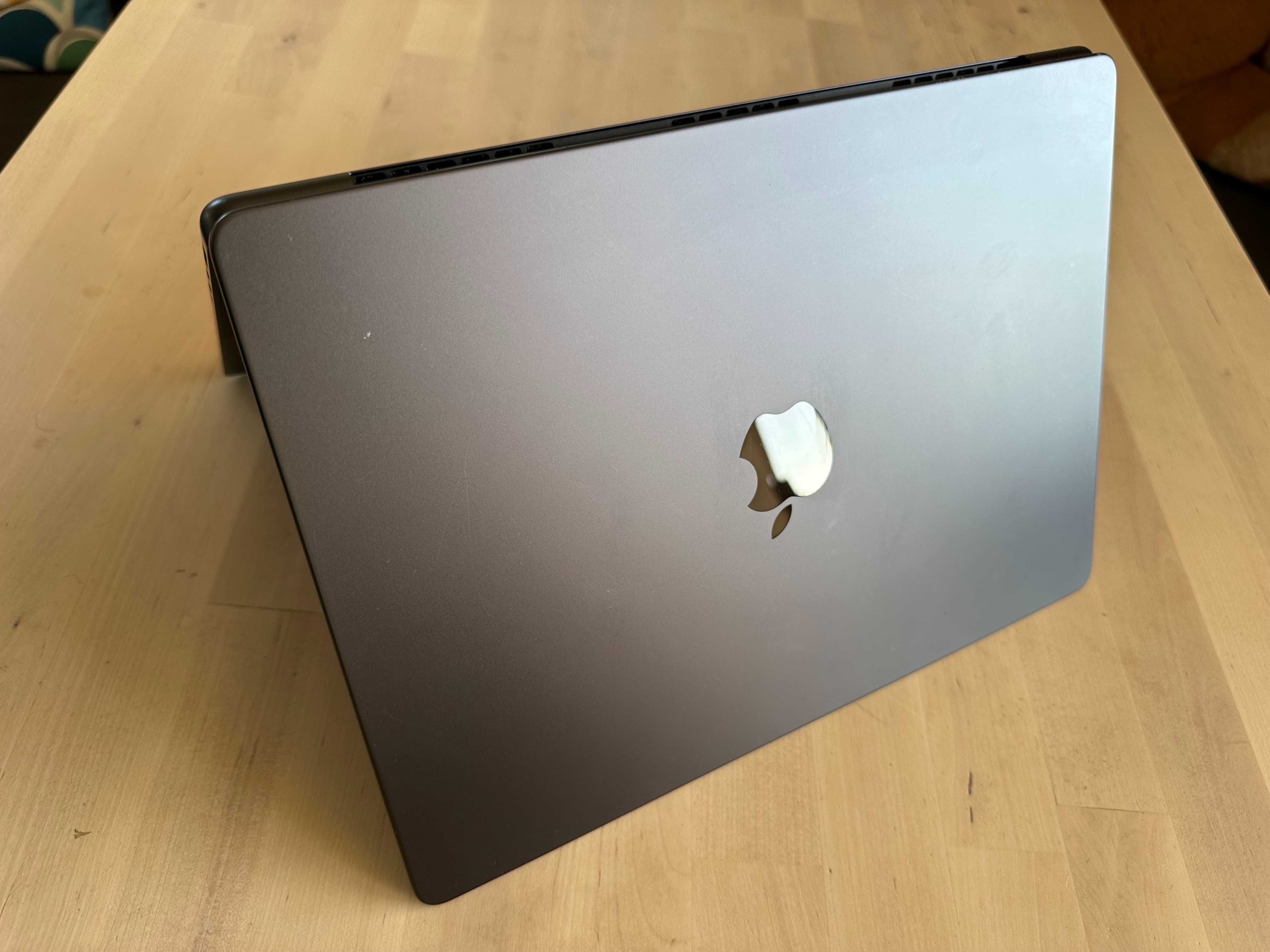 Apple Macbook Pro A3112 M4 14 инча 2024 г
